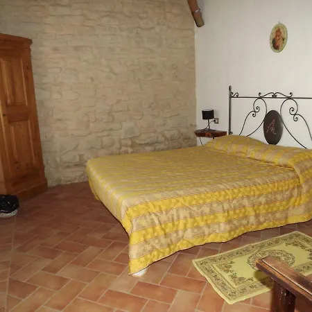 Farma Agriturismo Piccola Raieda