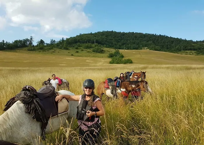 Agriturismo Piccola Raieda Lantgård *